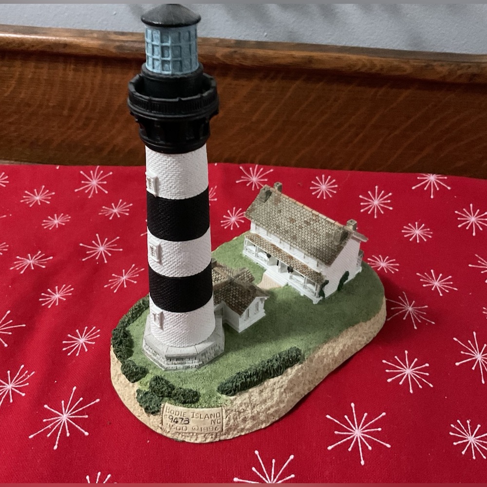1995 Harbor Lights Limited Edition Bodie Island North Carolina Lighthouse